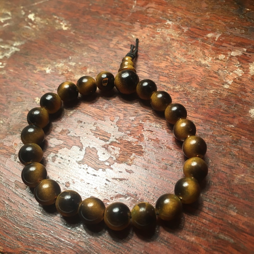 Black and brown beaded bracelet